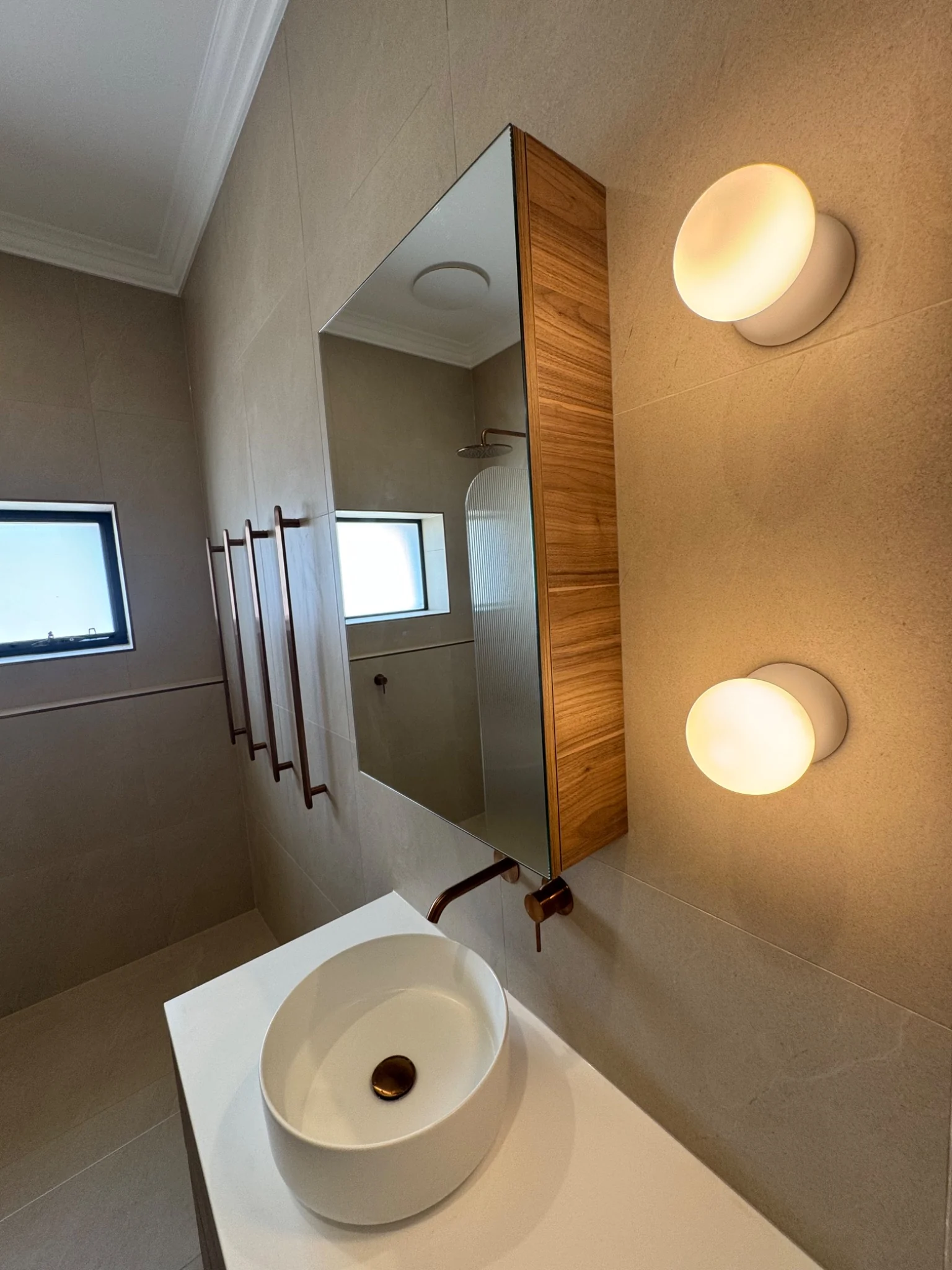 Light Bathroom project image 1